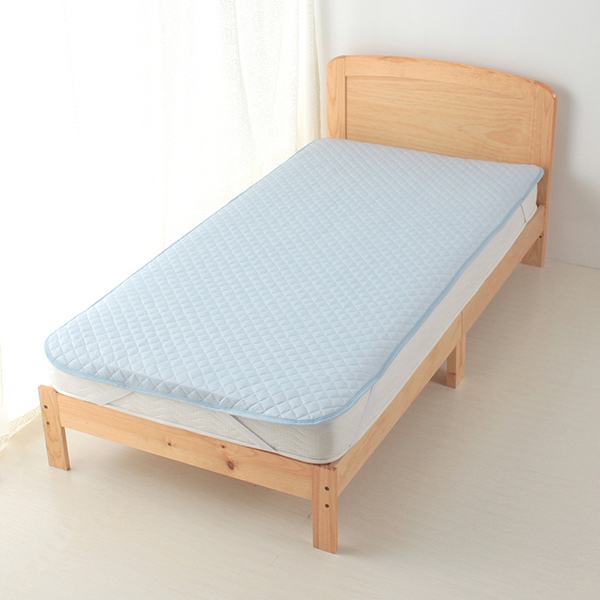 ひんやりクール&ドライリバーシブル敷きパッド HOME COORDY 商品画像 (メイン)
