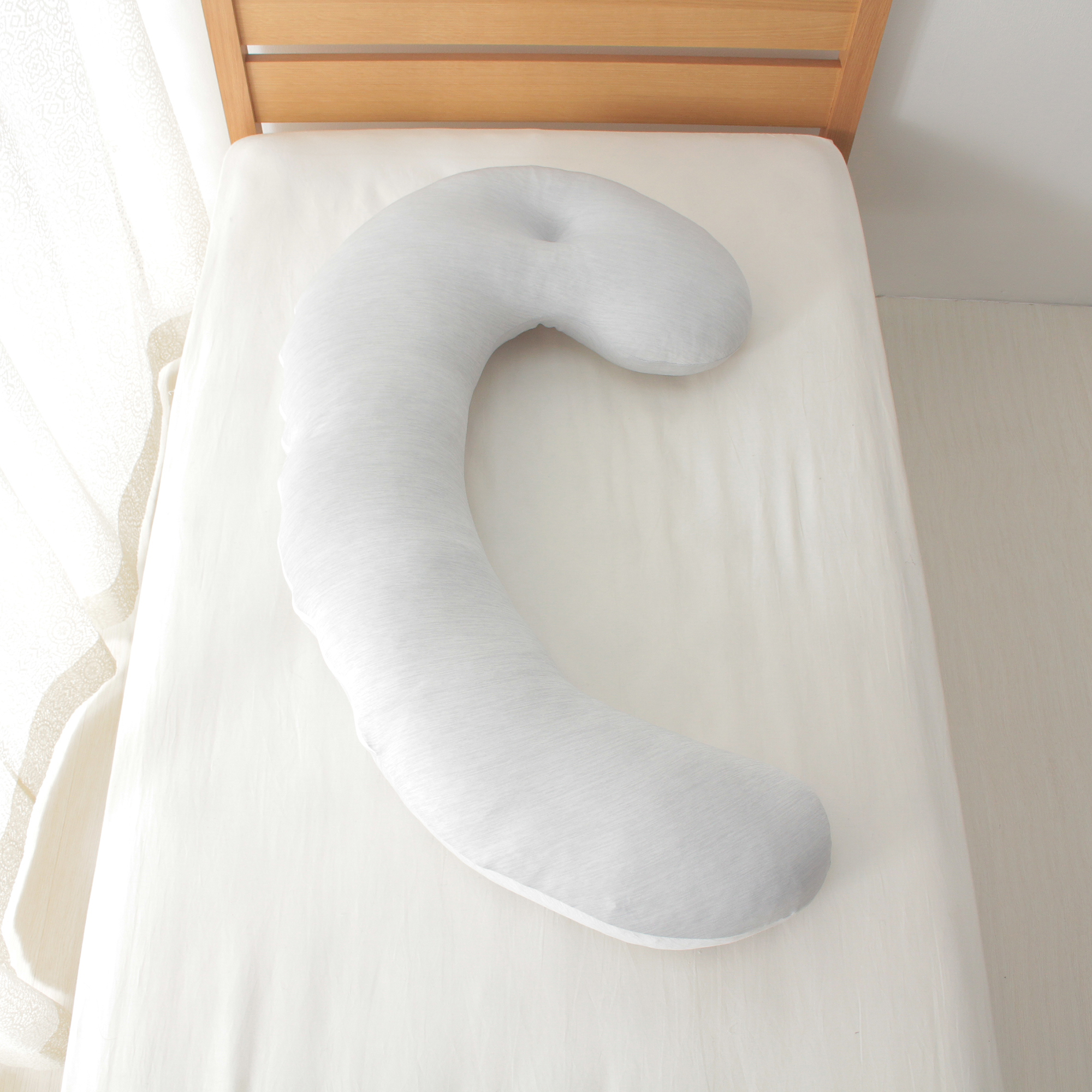 Home Coordy Cold 体にフィットする大きな抱きまくら イオンのプライベートブランド Topvalu トップバリュ イオンのプライベートブランド Topvalu トップバリュ