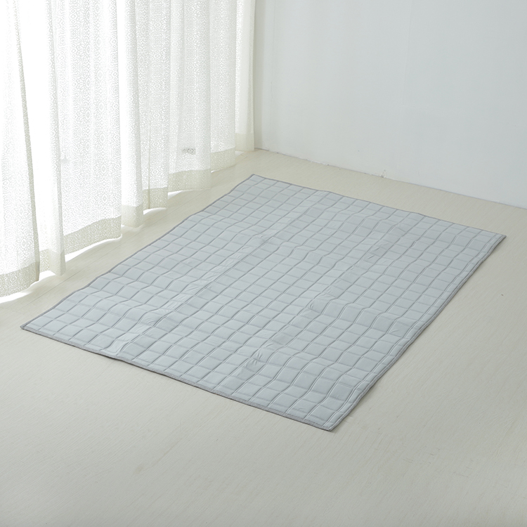 HOME COORDY COLD 接触冷感キルトラグ(冷) 130×185cm(1.6畳相当) 商品画像 (メイン)