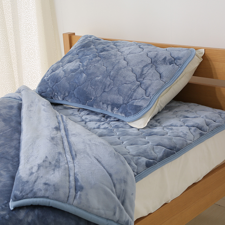 Home Coordy Heat わた入り2枚合わせ毛布 保湿フランネル 無地 シングル イオンのプライベートブランド Topvalu トップバリュ イオンのプライベートブランド Topvalu トップバリュ
