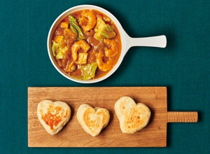 春野菜とシーフードの印度風カレーと手作りナン レシピ画像