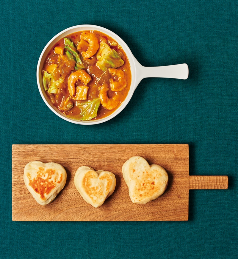 春野菜とシーフードの印度風カレーと手作りナン レシピ画像
