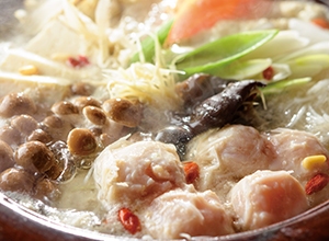 鶏肉だんごの薬膳風鍋 レシピ画像