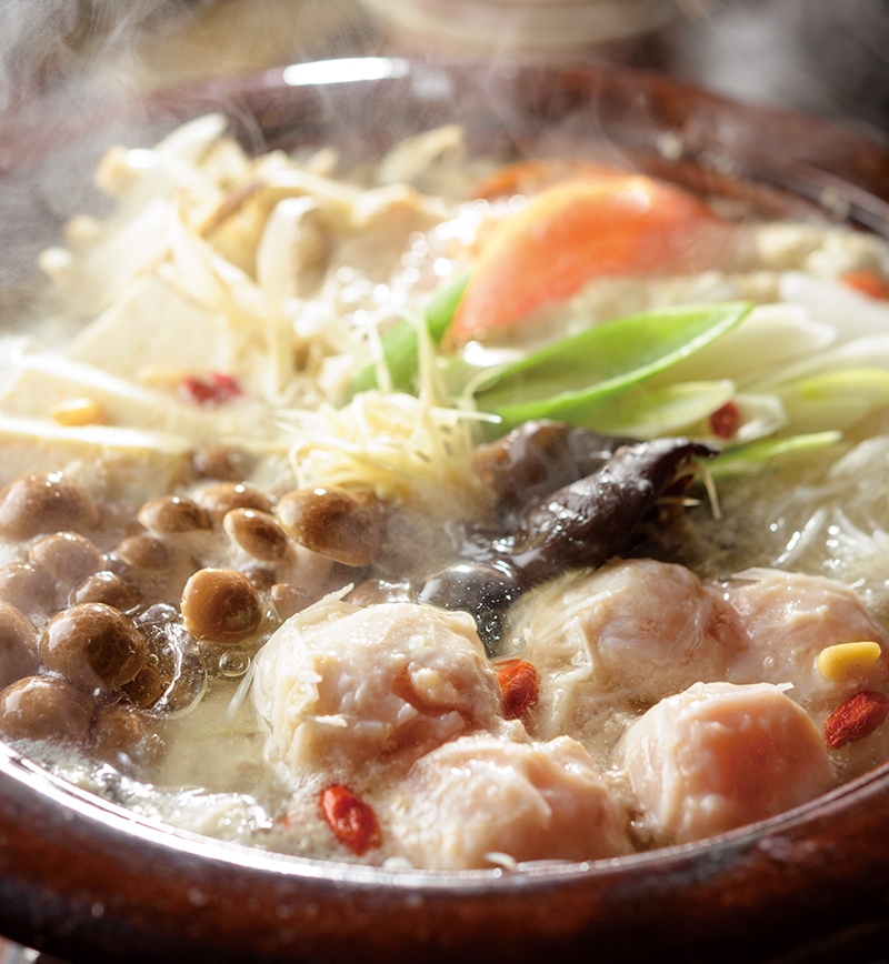 鶏肉だんごの薬膳風鍋 レシピ画像
