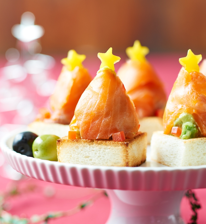 サーモンとアボカドのツリーピンチョス レシピ画像