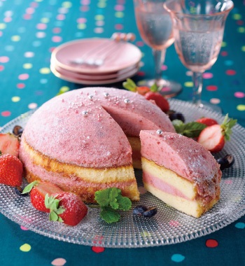 ふわふわ苺のスノードームケーキ イオンのプライベートブランド Topvalu トップバリュ