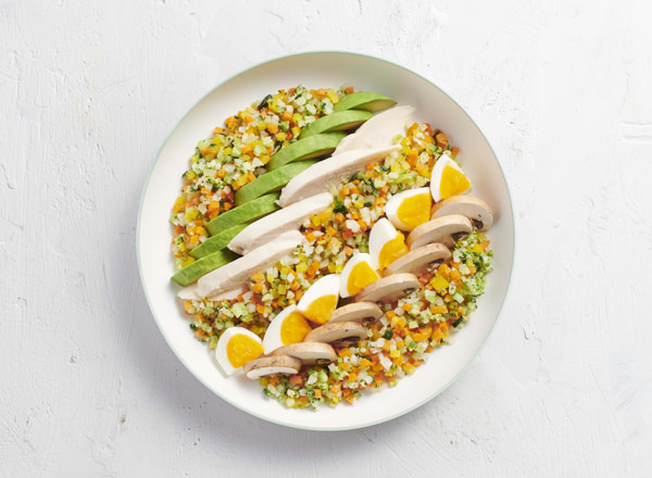 6種の彩り野菜をつかってアレンジ糖質オフ サラダチキンの彩りサラダ レシピ画像