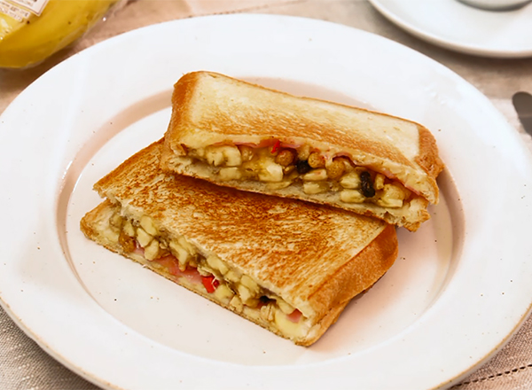 フライパンで簡単！バナナとベーコンのホットサンド レシピ画像