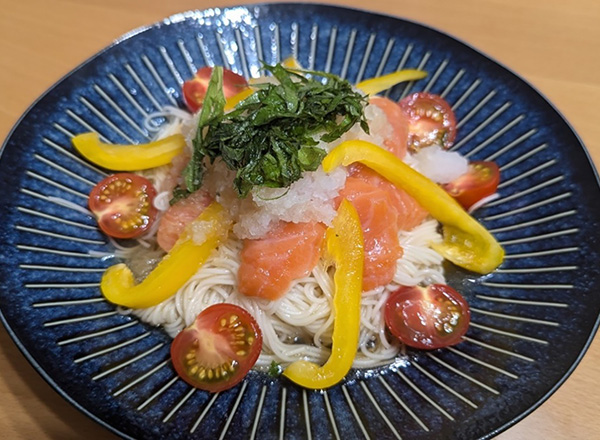 さっぱりすっぱい!サーモンのカッペリーニ風そうめん レシピ画像