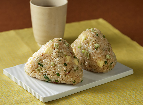 あおさ入りあげ玉のやみつきおにぎり レシピ画像