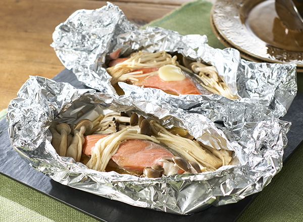 塩こうじ鮭ときのこのホイル焼き レシピ画像