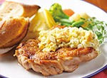 「鶏もも肉のスパイス焼きヨーグルトのタルタルソース」の写真