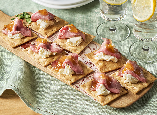 クリームチーズとローストビーフのカナッペ マーマレードソース メイン画像