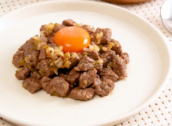 ゴロゴロ牛肉のタルタル メイン画像