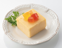 チーズケーキドライフルーツ添え